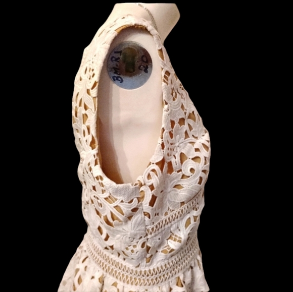 🌺 Beautiful NWT New Look Premium ivory crochet lace dress fully lined sz 8 - Picture 3 of 14